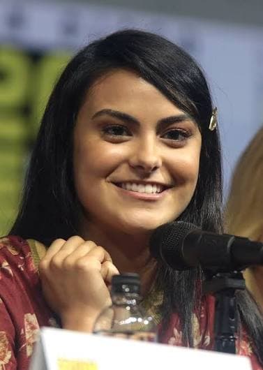 Camila Mendes