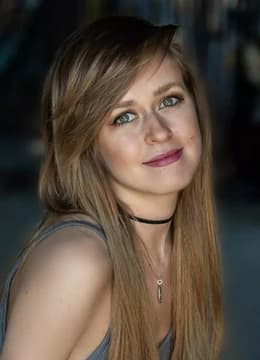 Sarah Wiedenheft