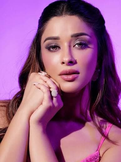 Nyrraa M Banerji