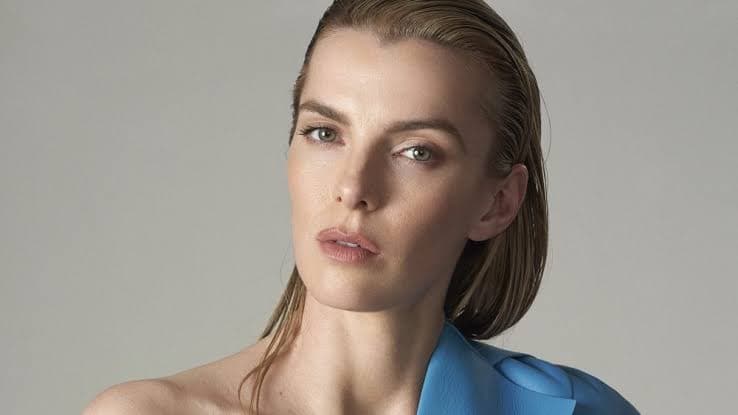Betty Gilpin